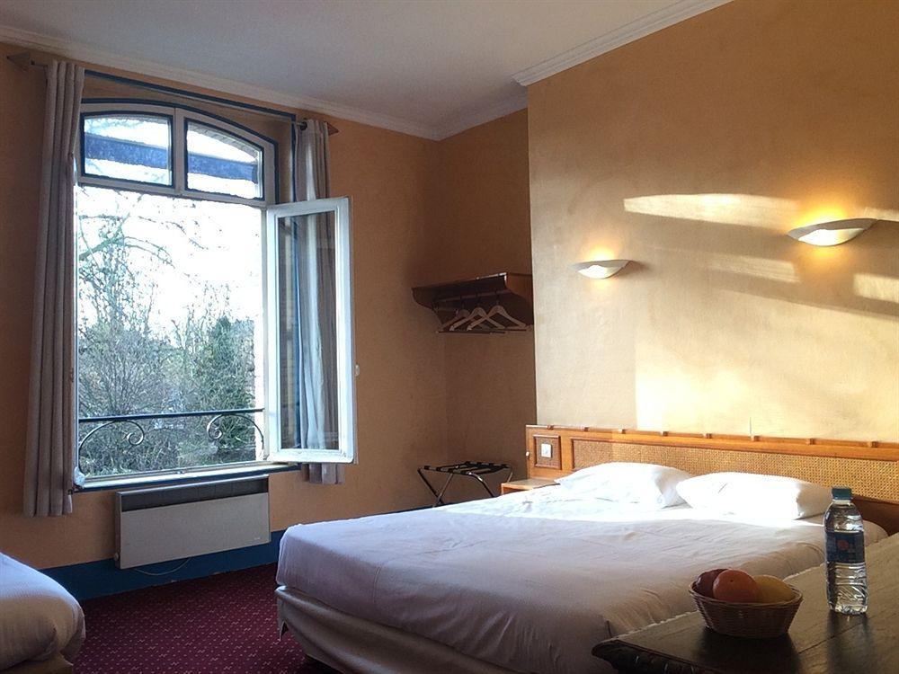 Chenal Hotel Beauvais Exterior foto