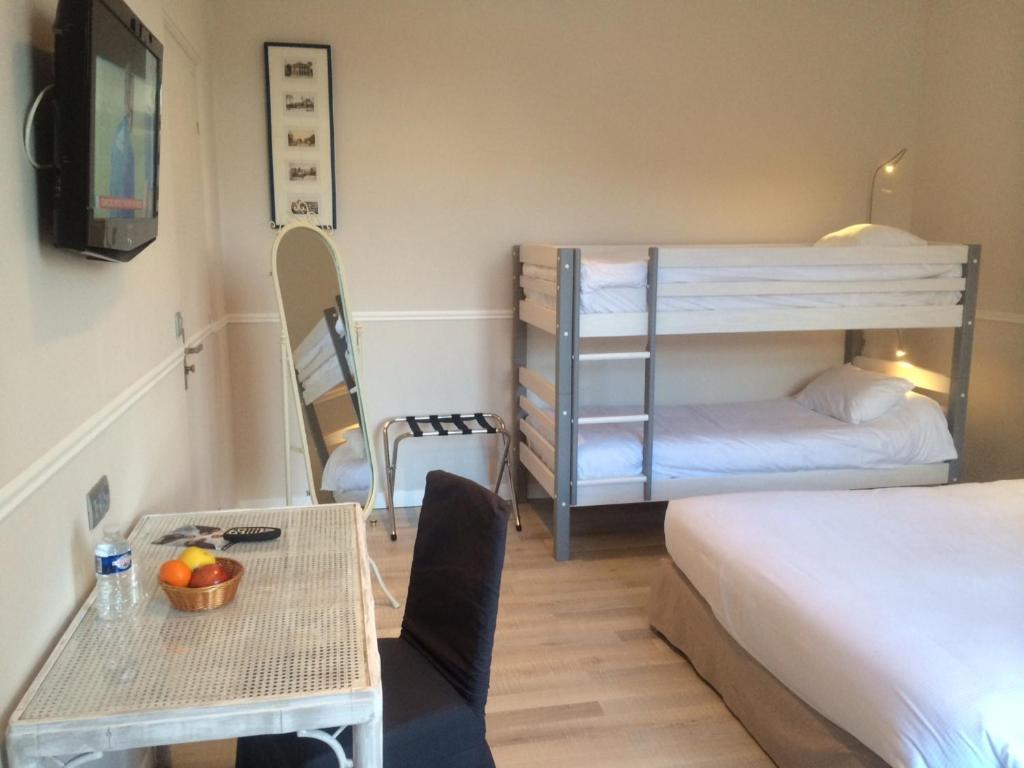 Chenal Hotel Beauvais Zimmer foto